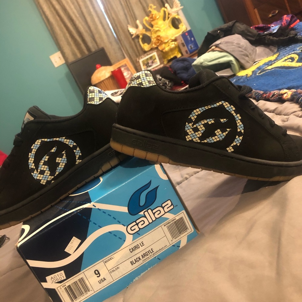 Gallaz Sneakers